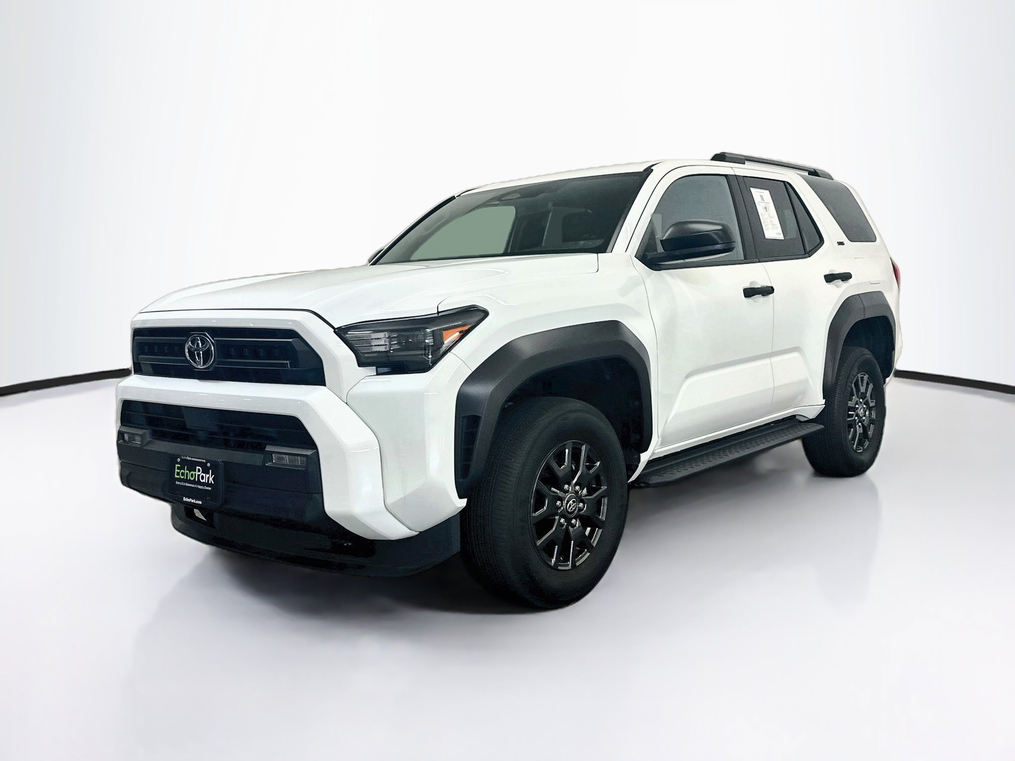 Used 2025 Toyota 4Runner SR5 AWD/4WD image 3