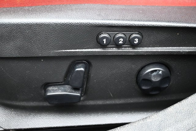 Used 2019 Alfa Romeo Giulia Ti RWD image 8
