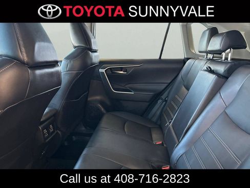 Used 2022 Toyota RAV4 XLE Premium AWD/4WD image 6
