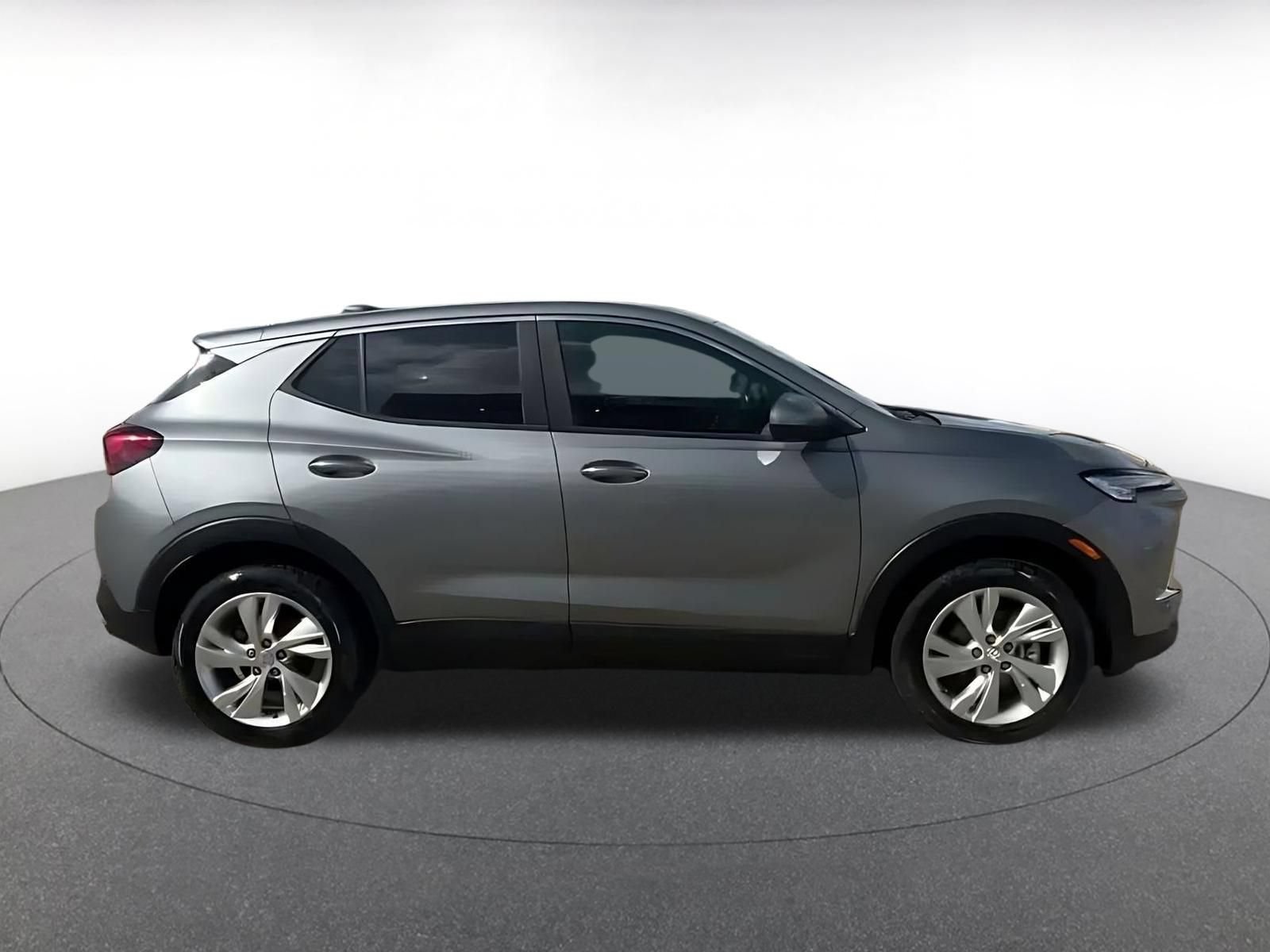 Used 2025 Buick Encore GX Preferred AWD/4WD image 15