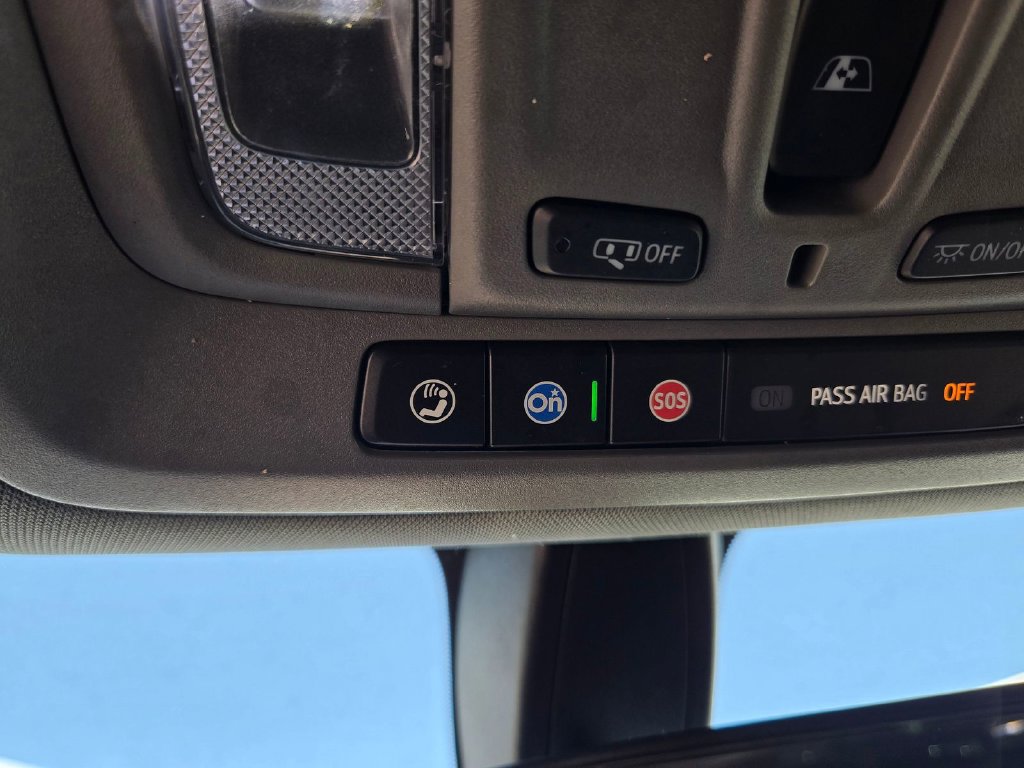 Used 2020 Chevrolet Silverado 1500 RST AWD/4WD image 8