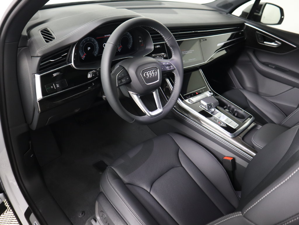Used 2026 Audi Q7 3.0T Premium Plus w/ Premium Plus Package AWD/4WD image 11