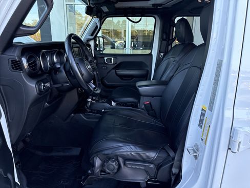 Used 2020 Jeep Wrangler Unlimited Sport image 10