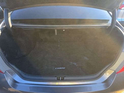 Used 2015 Toyota Camry LE image 15