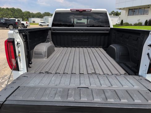 Used 2025 GMC Sierra 1500 AT4X AWD/4WD image 7