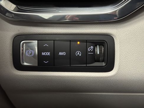 Used 2024 GMC Acadia Denali w/ Super Cruise Package AWD/4WD image 32