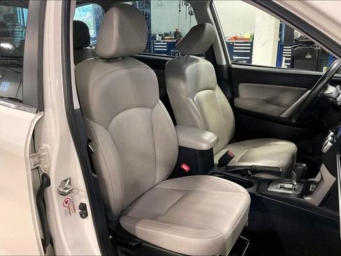 Used 2018 Subaru Forester 2.5i Limited AWD/4WD image 7
