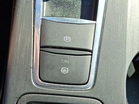 Used 2025 Ford Escape PHEV w/ Class II Trailer Tow Package image 25