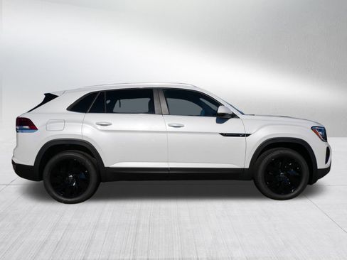 New 2026 Volkswagen Atlas Cross Sport SE AWD/4WD image 2