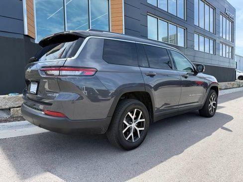 Used 2023 Jeep Grand Cherokee L Limited AWD/4WD image 3