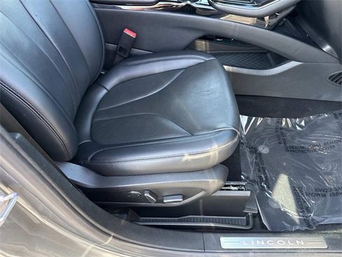 Used 2022 Lincoln Nautilus Reserve w/ Equipment Group 201A image 14