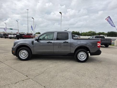 Used 2025 Ford Maverick XL FWD image 2