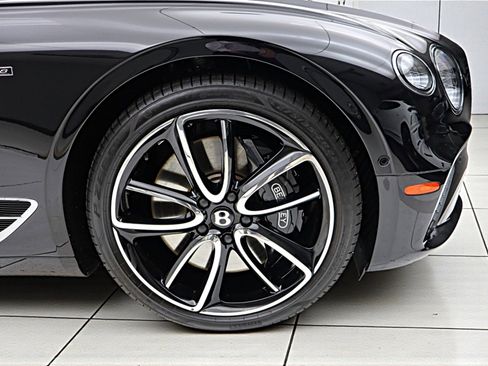 Used 2024 Bentley Continental GT V8 image 46