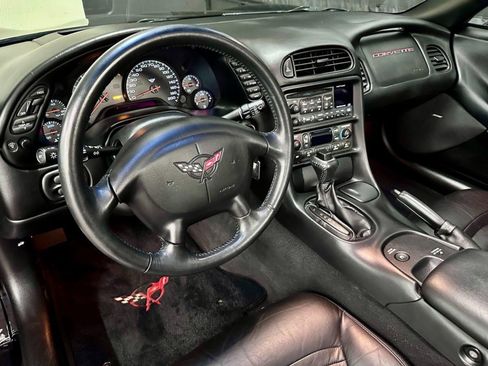 Used 2004 Chevrolet Corvette Convertible w/ Preferred Equipment Group image 17