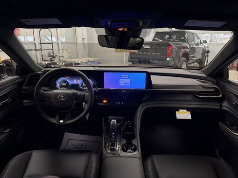 New 2025 Toyota Crown Signia AWD/4WD image 12