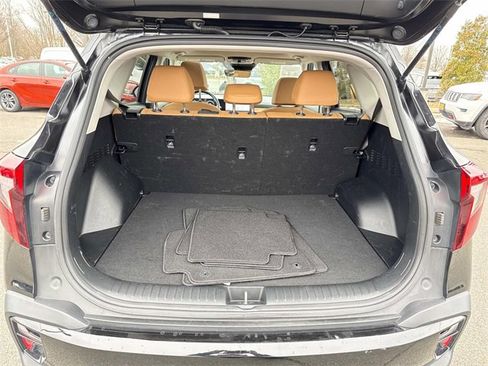 Used 2024 Kia Seltos EX image 12