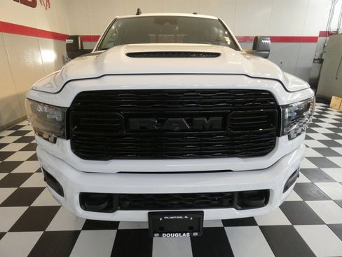 Used 2024 RAM 3500 Limited image 2