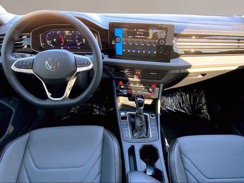 New 2026 Volkswagen Jetta SEL image 5