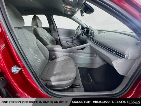 Used 2025 Hyundai Elantra Sport FWD image 25