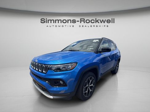 Used 2025 Jeep Compass Limited AWD/4WD image 1