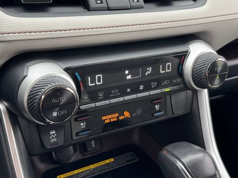 Certified 2021 Toyota RAV4 Limited AWD/4WD image 23