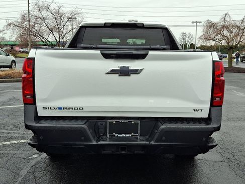 Used 2024 Chevrolet Silverado EV W/T image 5