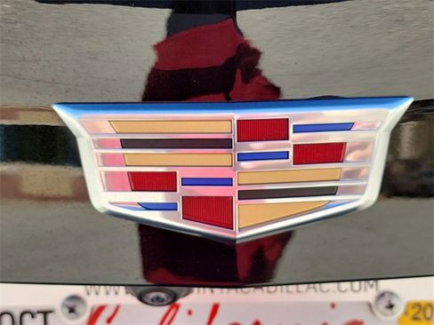 Used 2024 Cadillac XT4 Luxury w/ Cold Weather Package image 31