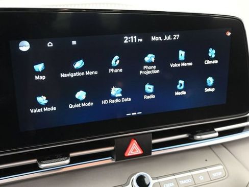 Used 2024 Hyundai Elantra SEL FWD image 33