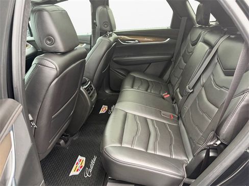 Used 2017 Cadillac XT5 Platinum image 13