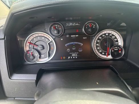 Used 2018 RAM 2500 Laramie w/ Sport Appearance Group AWD/4WD image 13