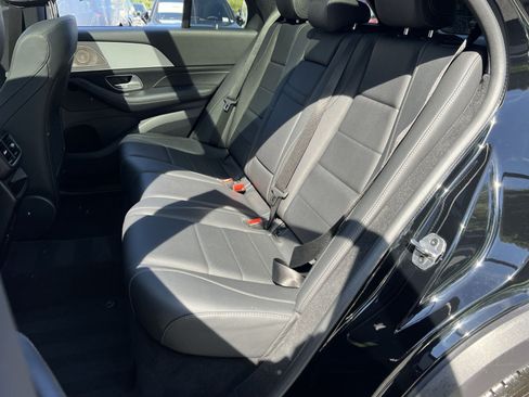 Used 2025 Mercedes-Benz GLE 350 4MATIC image 30