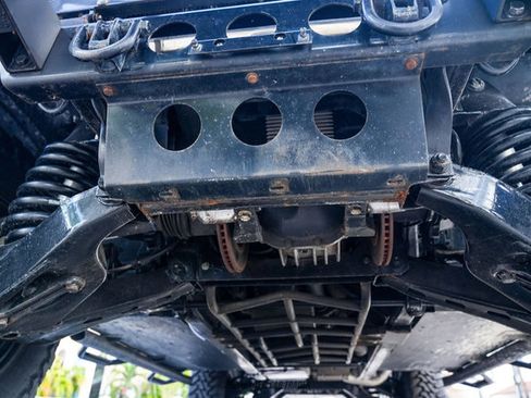 Used 2003 HUMMER H1 4-Door Open Top image 95