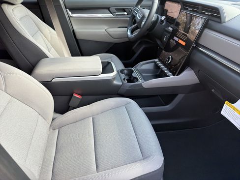 New 2026 GMC Terrain Elevation image 14