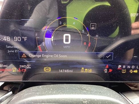 Used 2025 Chevrolet Suburban Premier AWD/4WD image 9