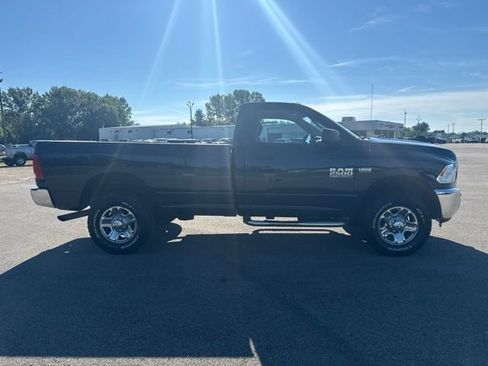 Used 2018 RAM 2500 Tradesman w/ Chrome Appearance Group AWD/4WD image 6