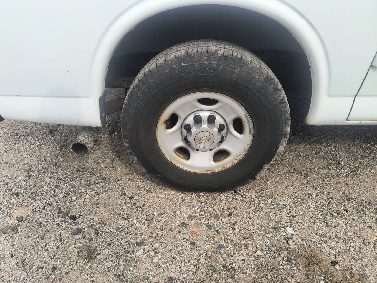 Used 2014 Chevrolet Express 2500 RWD image 12