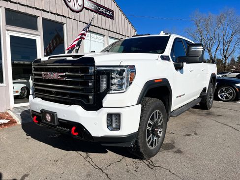 Used 2021 GMC Sierra 2500 AT4 w/ AT4 Premium Plus Package image 2