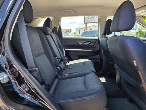 Used 2018 Nissan Rogue S FWD image 12