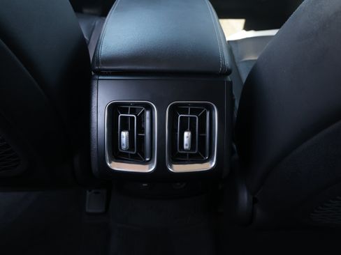Used 2022 Kia Sorento S w/ Panoramic Sunroof Package FWD image 16