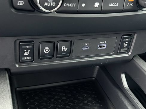New 2026 Nissan Frontier SV w/ SV Convenience Package RWD image 12