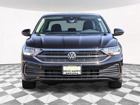Certified 2024 Volkswagen Jetta SE FWD image 9