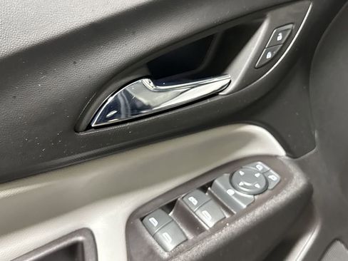 Used 2022 Chevrolet Equinox LS FWD image 20