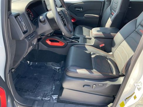 New 2025 Nissan Frontier PRO-4X w/ Pro Premium Package image 13