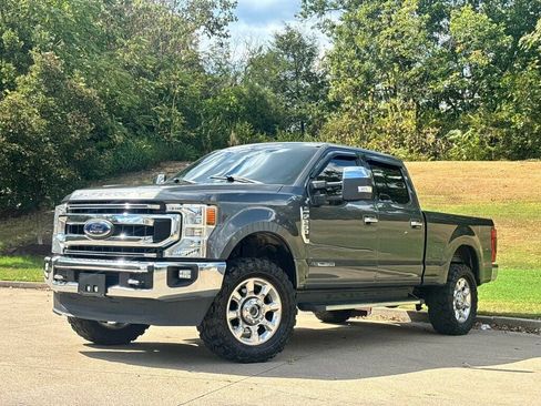 Used 2020 Ford F250 XLT w/ XLT Premium Package AWD/4WD image 2