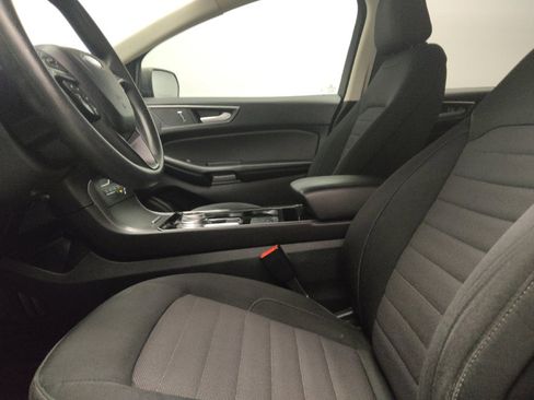 Used 2020 Ford Edge SE FWD image 17