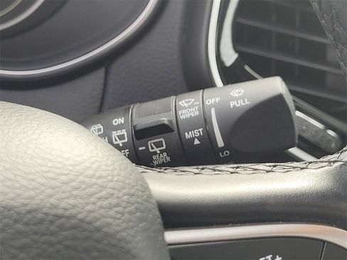 Used 2021 Jeep Cherokee High Altitude image 24