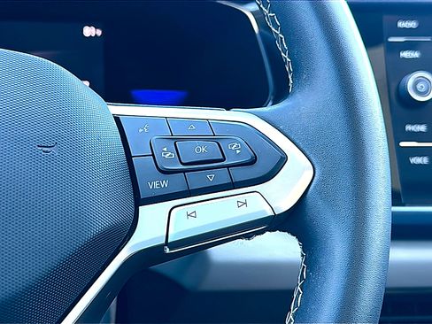 Used 2022 Volkswagen Taos SE image 29