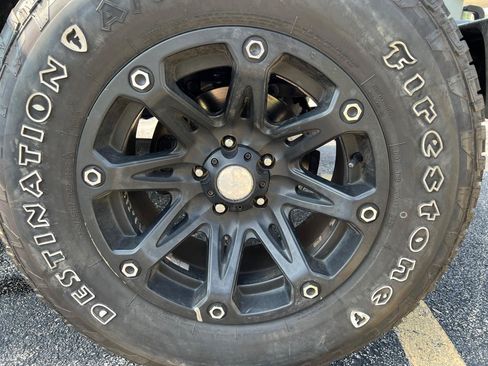 Used 2018 Jeep Wrangler Unlimited Sport w/ Connectivity Group AWD/4WD image 16