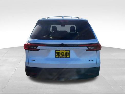 Used 2024 Toyota Grand Highlander XLE image 6