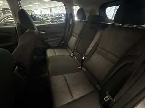 Used 2024 Nissan Rogue SV FWD image 30